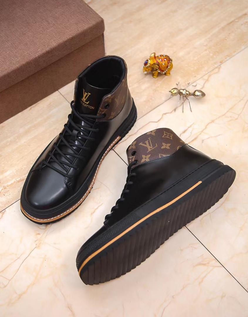 LOUIS VUITTON Men Designer Sneakers  CartRollers ﻿Online Marketplace  Shopping Store In Lagos Nigeria