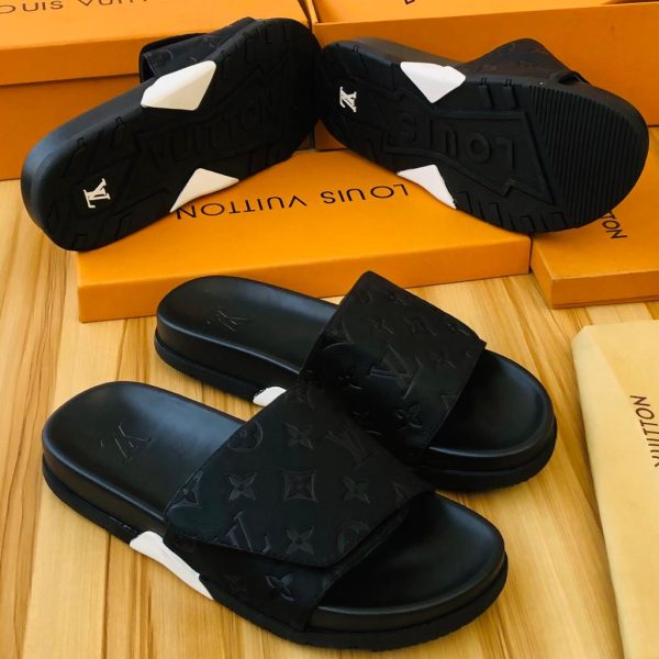jup_clothings - Louis Vuitton palm slippers available in size 41
