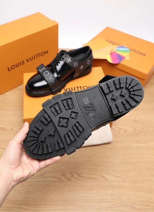 New LV shoes for sell, size 7., Men's Fashion, Footwear, Casual