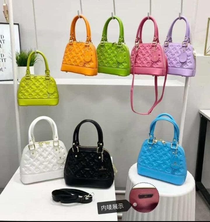 WD7004) Fashion Purse for Ladies Latest Style Women's Handbags Haute  Couture Bags Small Fashion Bags - China Designer Bag and Lady Handbag price  | Made-in-China.com