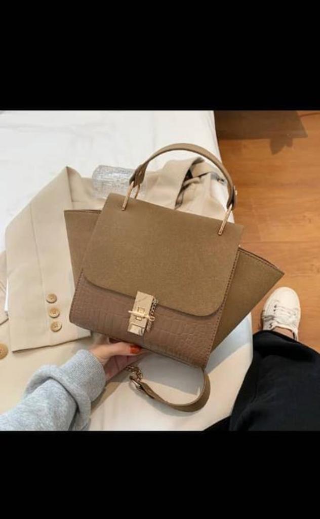 Medium size online handbags