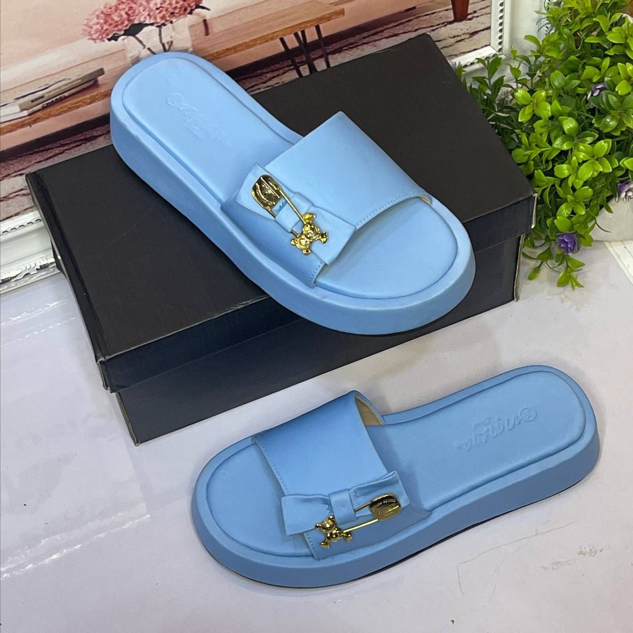 Rubber Stoned Slipper  CartRollers ﻿Online Marketplace Shopping